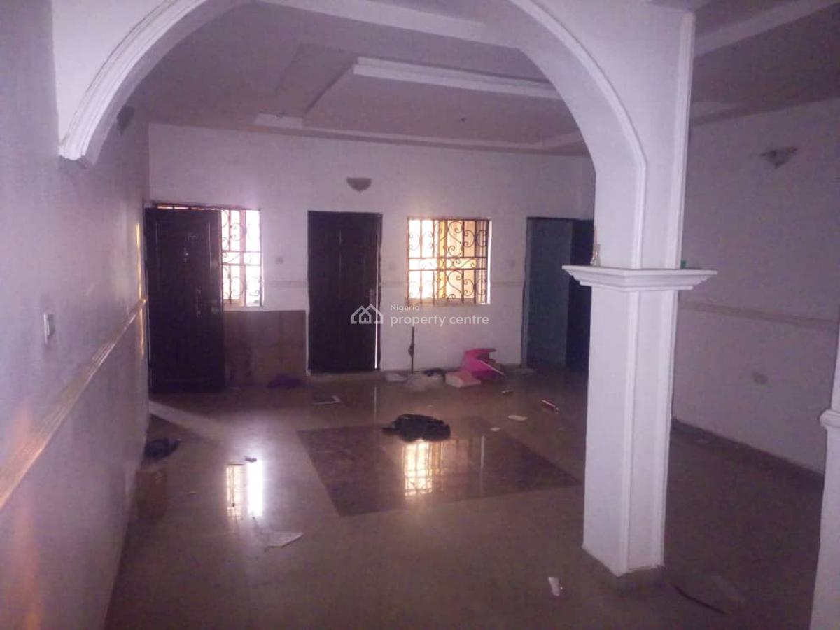 Spacious Three Bedroom Flat, Mabushi, Abuja, Flat / Apartment for Rent