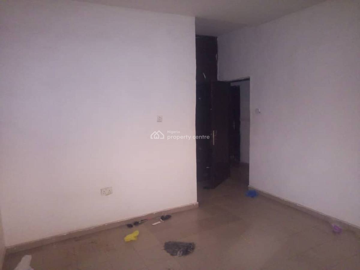 Spacious Three Bedroom Flat, Mabushi, Abuja, Flat / Apartment for Rent