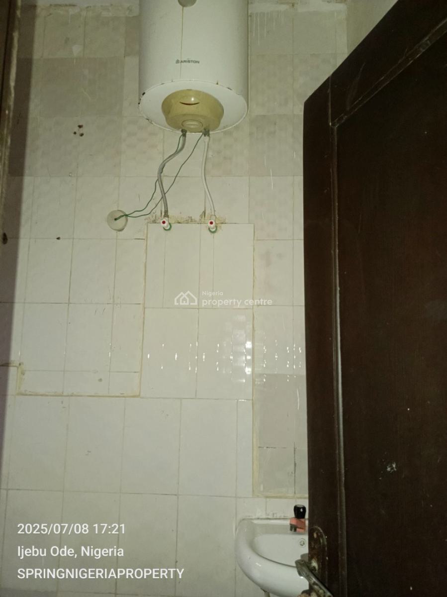 3 Bedroom Flat with Guest Toilet, Ogombo, Ajah, Lagos, Flat / Apartment for Rent
