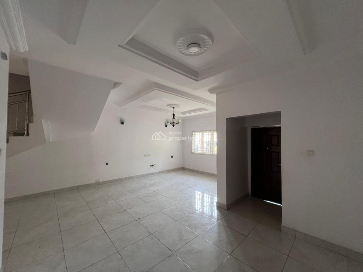 3 Bedroom Terrace Duplex with Bq/seimming Pool., Lekki Phase 1, Lekki, Lagos, Terraced Duplex for Rent