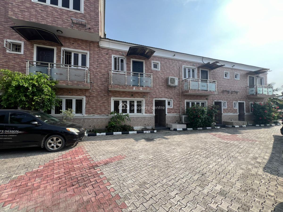 3 Bedroom Terrace Duplex with Bq/seimming Pool., Lekki Phase 1, Lekki, Lagos, Terraced Duplex for Rent