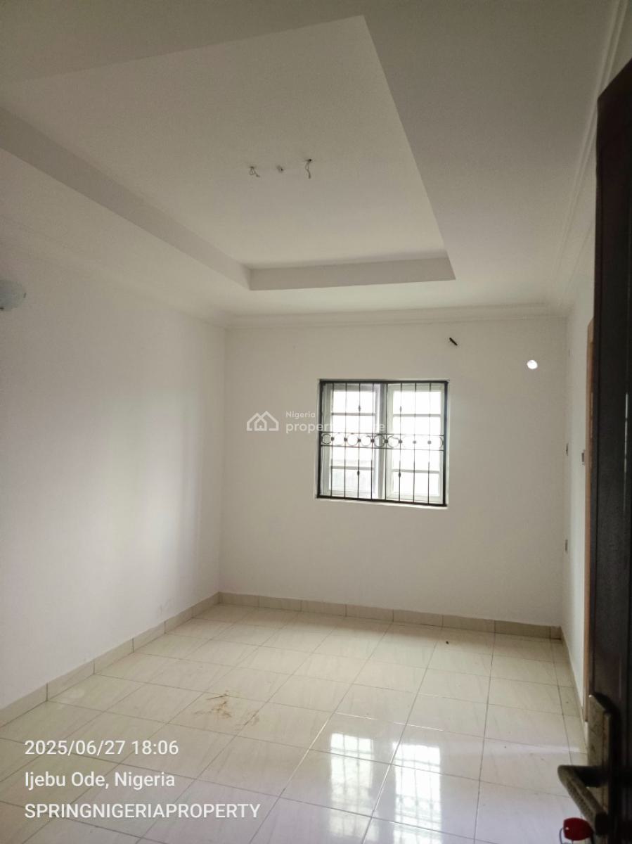 Spacious 3bedroom Flat with Only 4tenant, Good News Estate, Sangotedo, Ajah, Lagos, Flat / Apartment for Rent