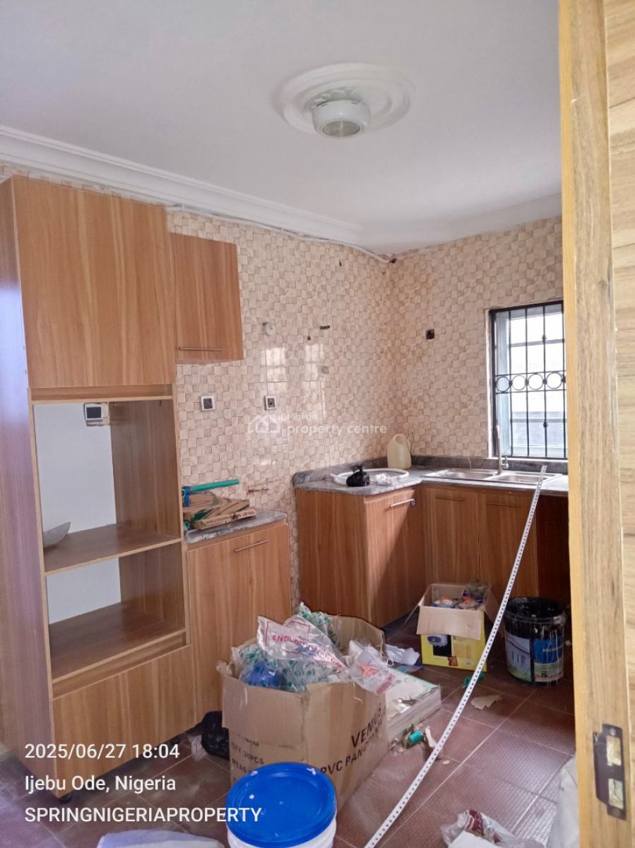 Spacious 3bedroom Flat with Only 4tenant, Good News Estate, Sangotedo, Ajah, Lagos, Flat / Apartment for Rent