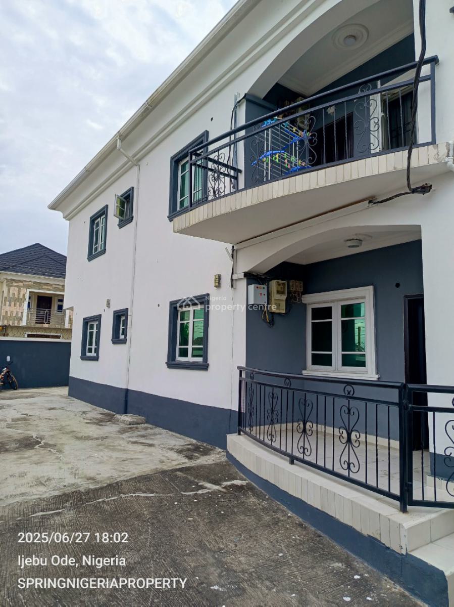 Spacious 3bedroom Flat with Only 4tenant, Good News Estate, Sangotedo, Ajah, Lagos, Flat / Apartment for Rent