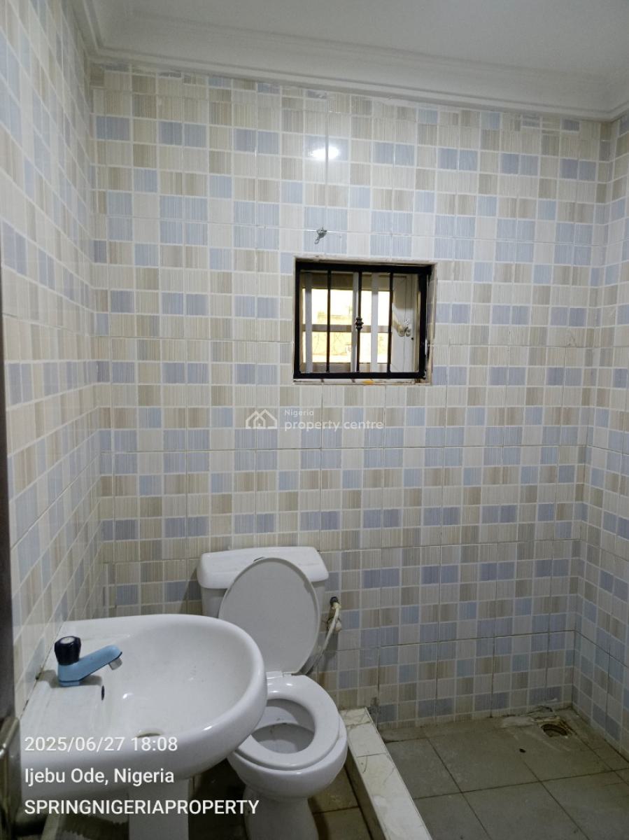 Spacious 3bedroom Flat with Only 4tenant, Good News Estate, Sangotedo, Ajah, Lagos, Flat / Apartment for Rent