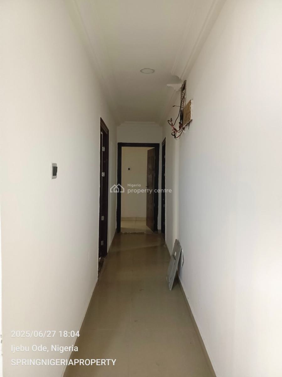 Spacious 3bedroom Flat with Only 4tenant, Good News Estate, Sangotedo, Ajah, Lagos, Flat / Apartment for Rent