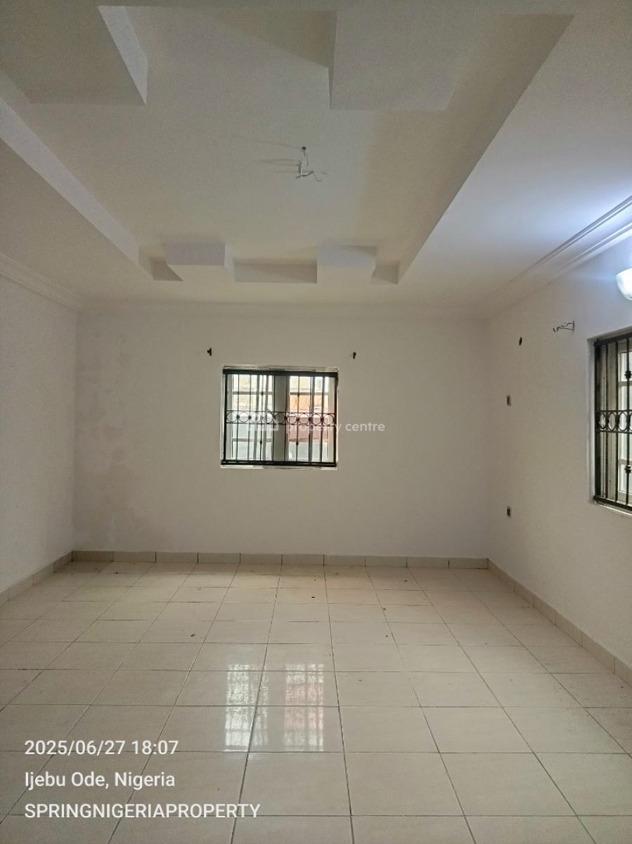 Spacious 3bedroom Flat with Only 4tenant, Good News Estate, Sangotedo, Ajah, Lagos, Flat / Apartment for Rent