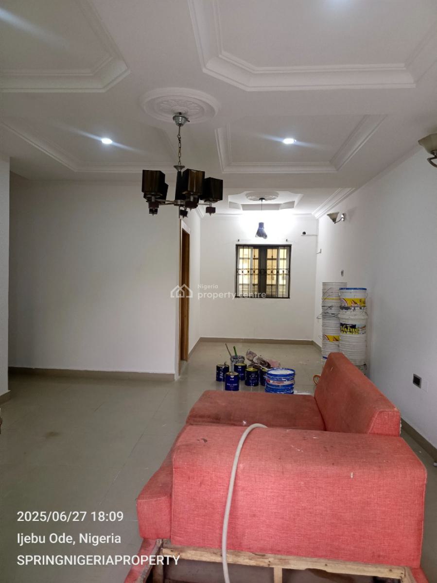 Spacious 3bedroom Flat with Only 4tenant, Good News Estate, Sangotedo, Ajah, Lagos, Flat / Apartment for Rent