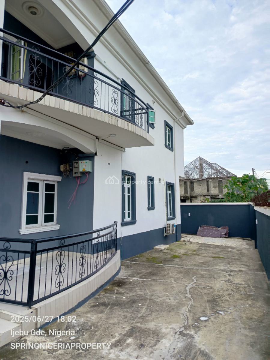 Spacious 3bedroom Flat with Only 4tenant, Good News Estate, Sangotedo, Ajah, Lagos, Flat / Apartment for Rent