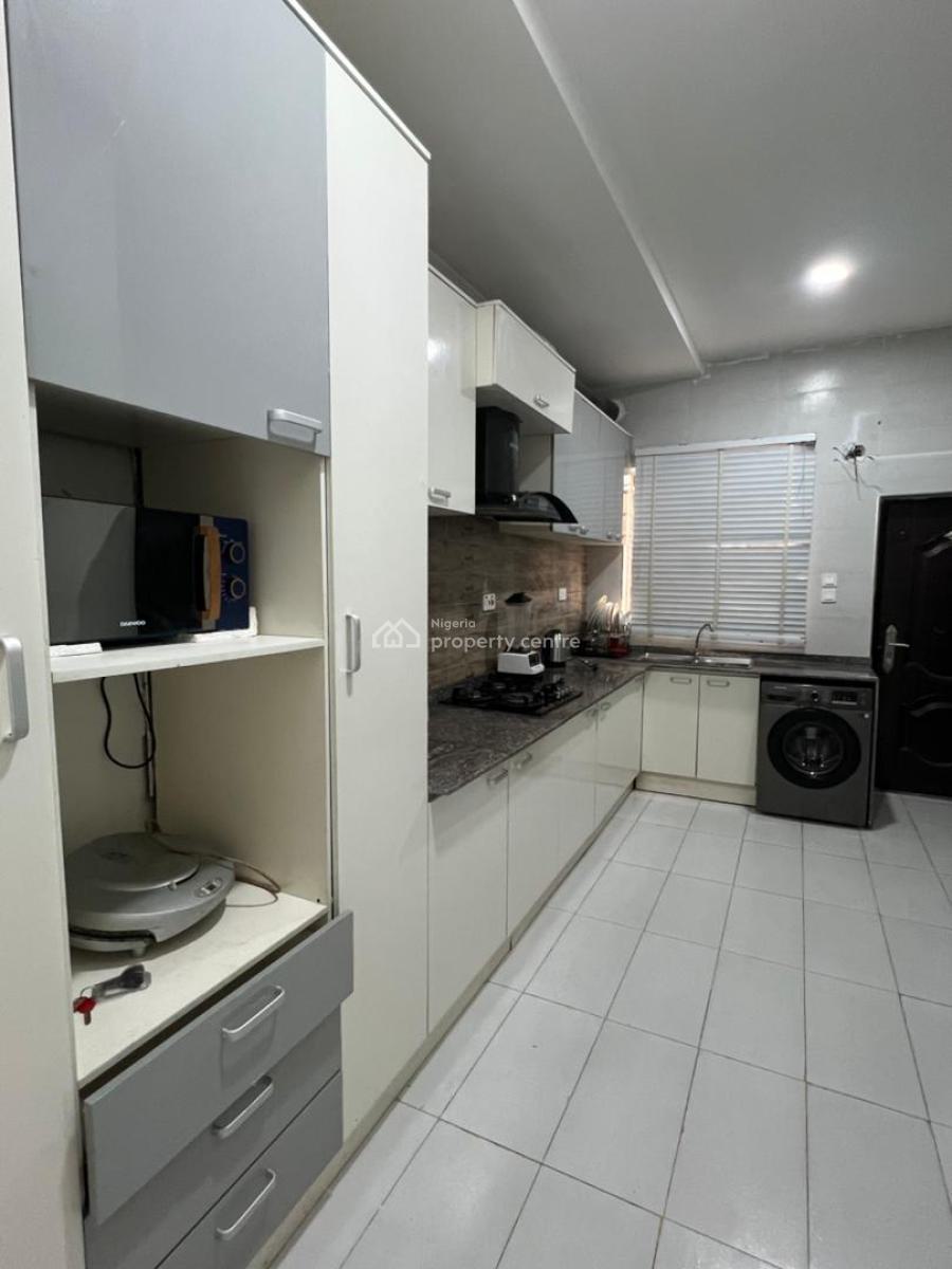 Spacious Fully Furnished Mini Flat Vbay. Orchid, Victoria Bay Estate Orchid Road Eleganza Bustop Lekki Lagos, Lekki, Lagos, Mini Flat (room and Parlour) for Rent