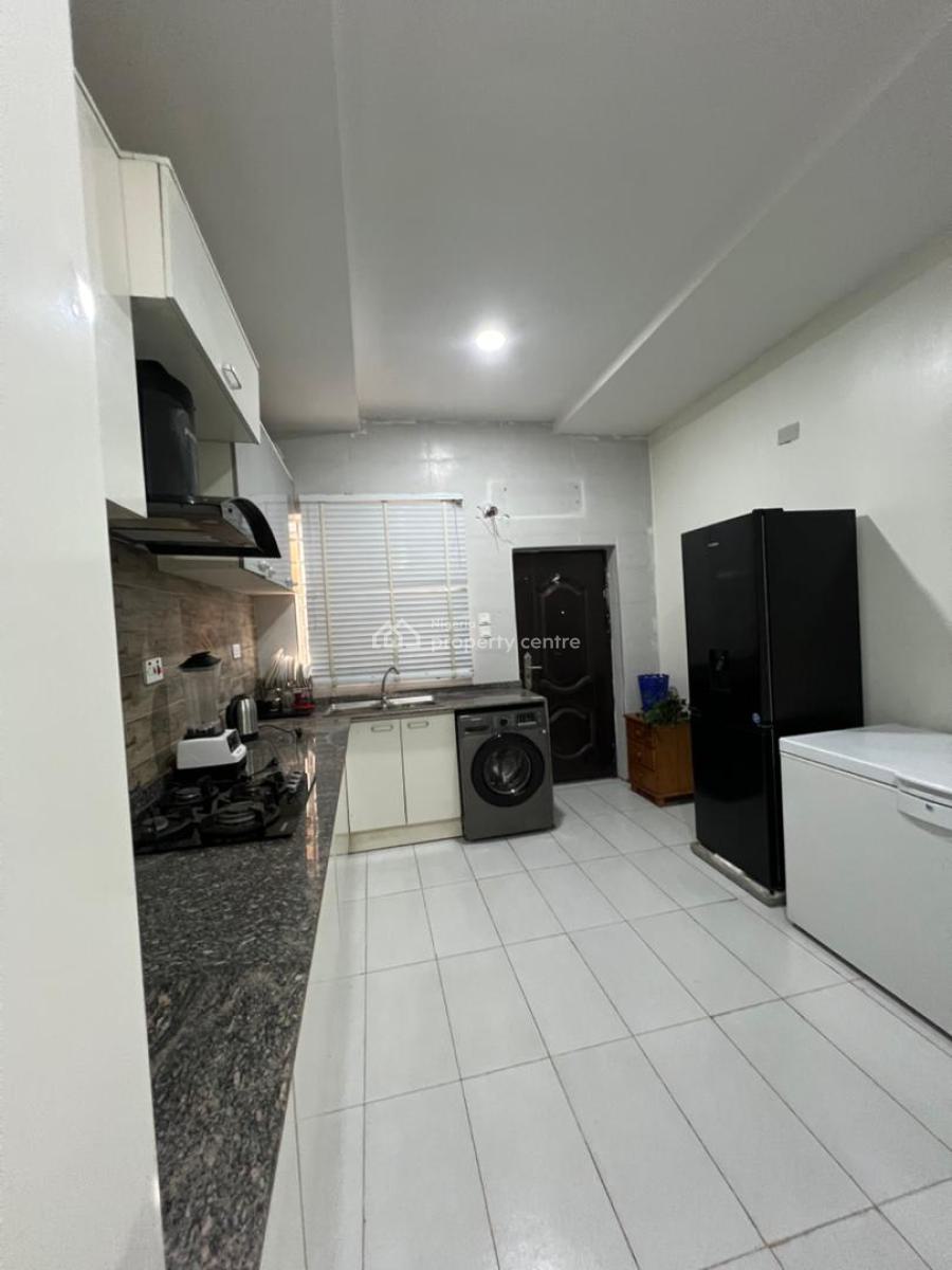 Spacious Fully Furnished Mini Flat Vbay. Orchid, Victoria Bay Estate Orchid Road Eleganza Bustop Lekki Lagos, Lekki, Lagos, Mini Flat (room and Parlour) for Rent