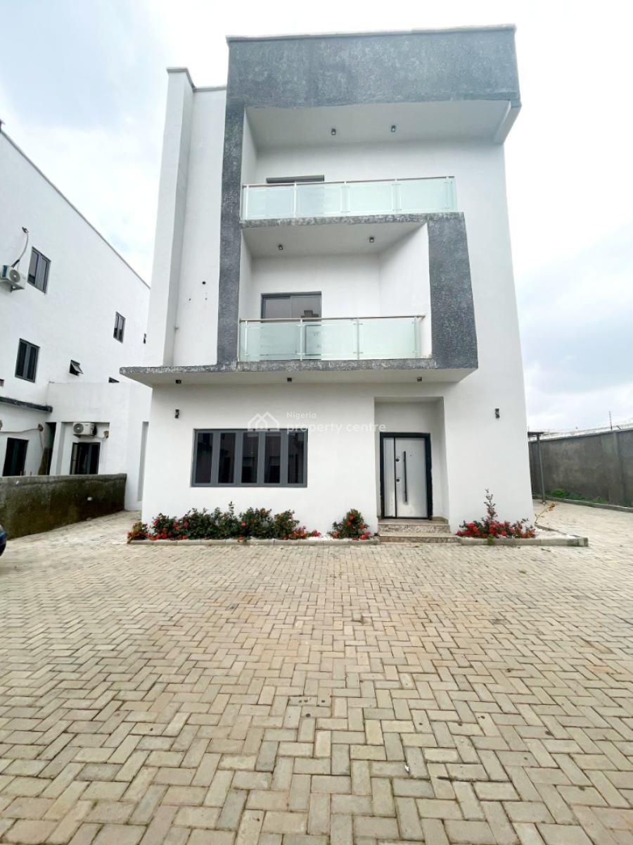 Distress 5bedroom Fully Detached Duplex in an Estate, Jahi Gilmore, Jahi, Abuja, Detached Duplex for Sale