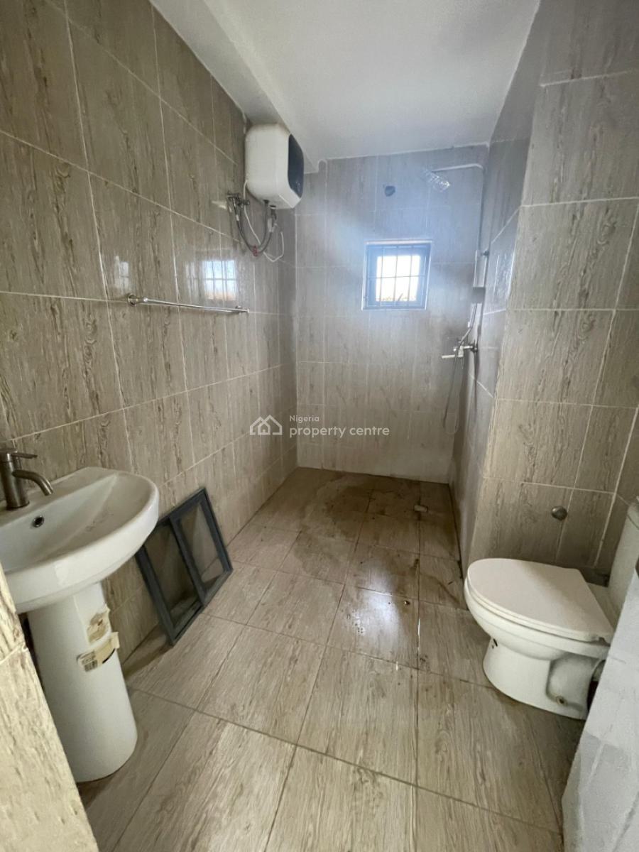 Distress 5bedroom Fully Detached Duplex in an Estate, Jahi Gilmore, Jahi, Abuja, Detached Duplex for Sale