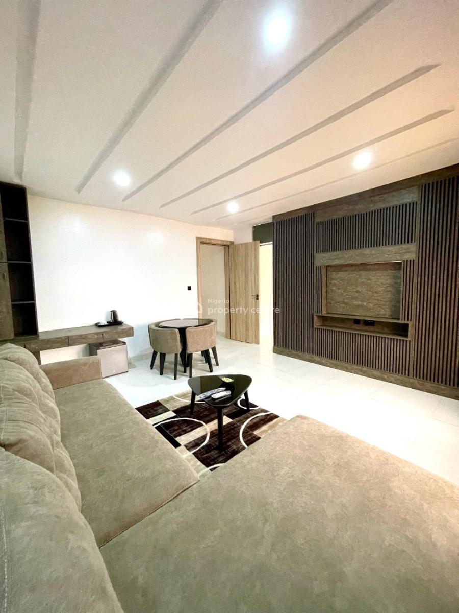 Private Compound: Cozy 4 Bedroom Apartment with Pool and Snooker, Mabushi, Abuja, Semi-detached Duplex Short Let