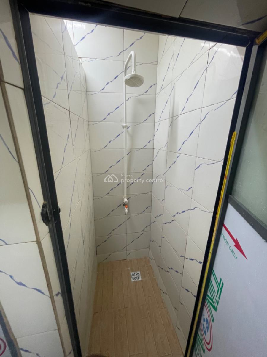 Beautiful Furnished Shared Apartment, Community Road, Akoka, Yaba, Lagos, Flat / Apartment for Rent