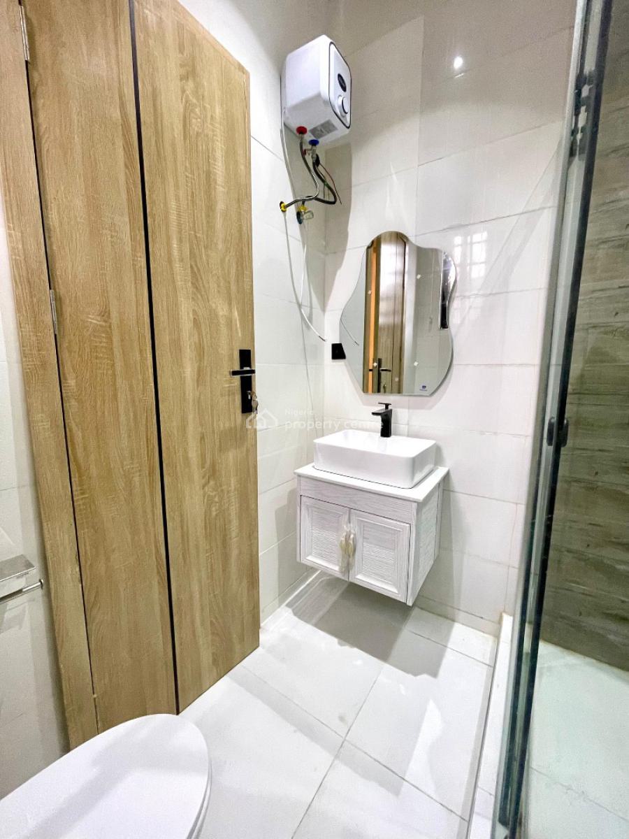 2 Bedroom Apartment with Elevator, Gym and Swimming Pool, Ikate, Lekki, Lagos, Flat / Apartment for Sale