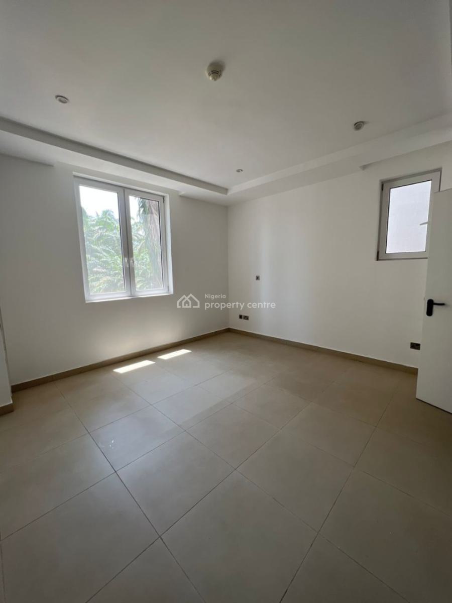 Spacious & Clean 4 Bedroom Terrace with Pool, Old Ikoyi, Ikoyi, Lagos, Terraced Duplex for Rent