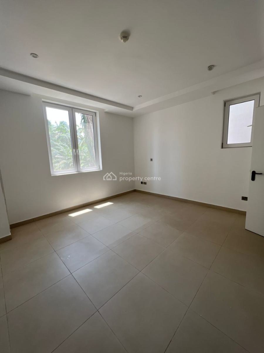 Spacious & Clean 4 Bedroom Terrace with Pool, Old Ikoyi, Ikoyi, Lagos, Terraced Duplex for Rent