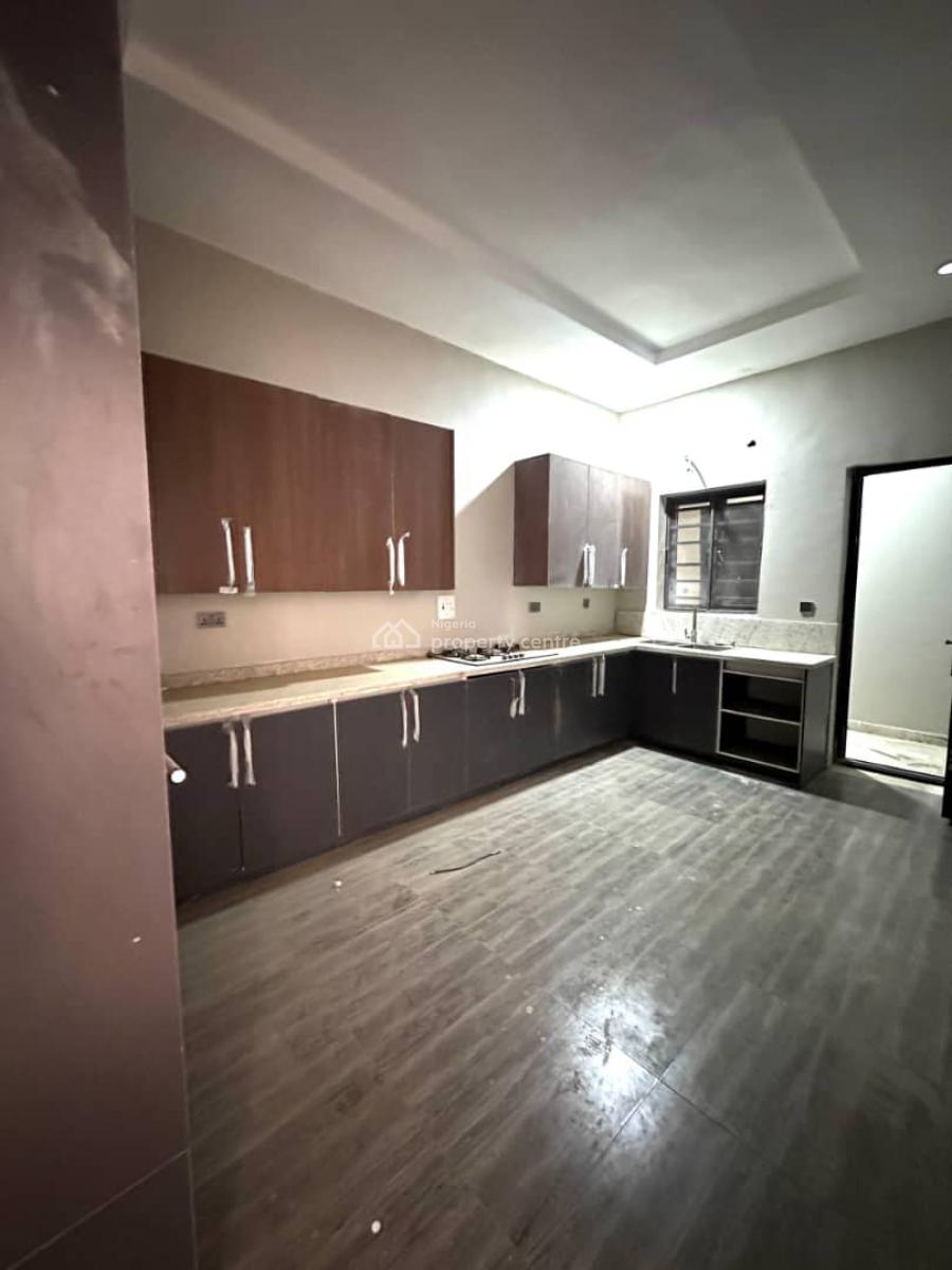 a Spacious and Well Finished Fully Serviced 3 Bedroom Apartment & Bq, Diplomatic Zone, Katampe Extension, Katampe, Abuja, Flat / Apartment for Rent