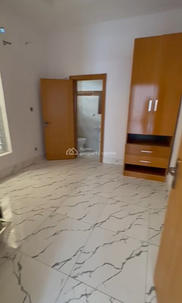 Spacious Mini Flat with Kitchenette ( Downstairs), Ikota, Lekki, Lagos, Mini Flat (room and Parlour) for Rent