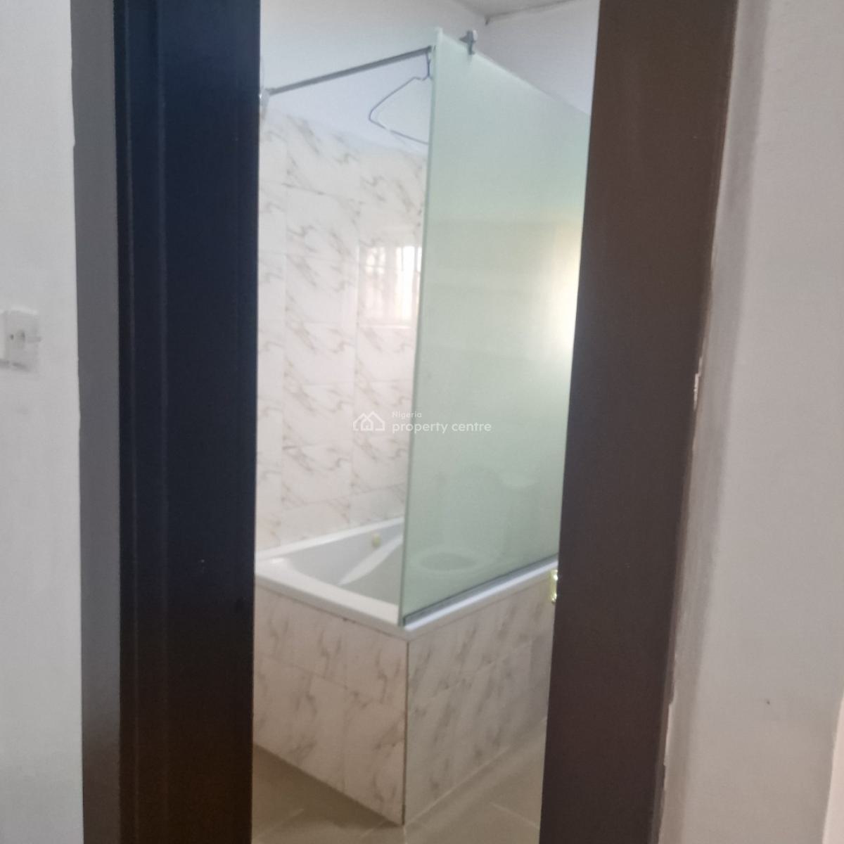 Neatly Used 5 Bedrooms Detached House (prototype), Northern Foreshore Estate, Off Chevron Drive, Lekki, Lagos., Lekki, Lagos, Detached Duplex for Rent