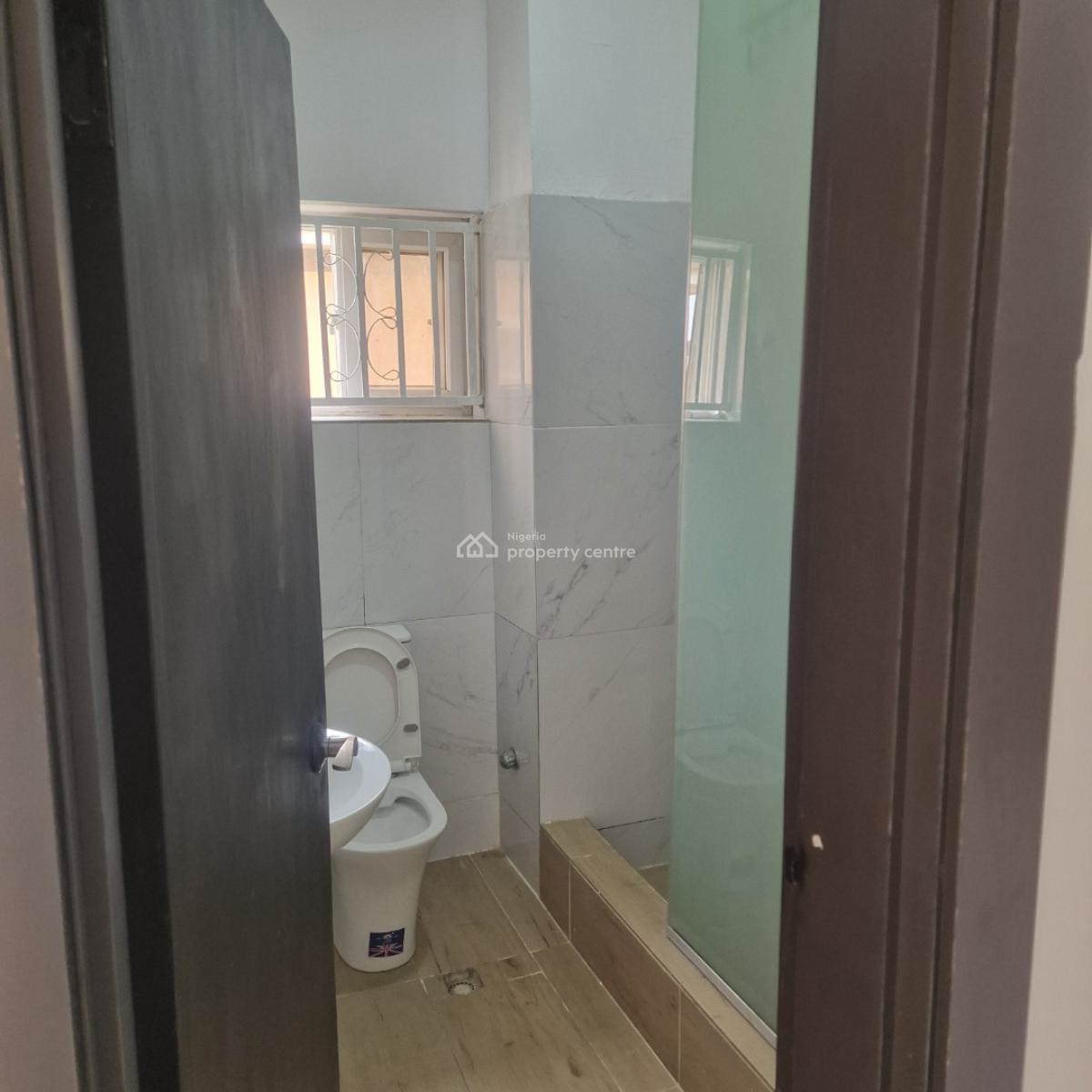 Neatly Used 5 Bedrooms Detached House (prototype), Northern Foreshore Estate, Off Chevron Drive, Lekki, Lagos., Lekki, Lagos, Detached Duplex for Rent