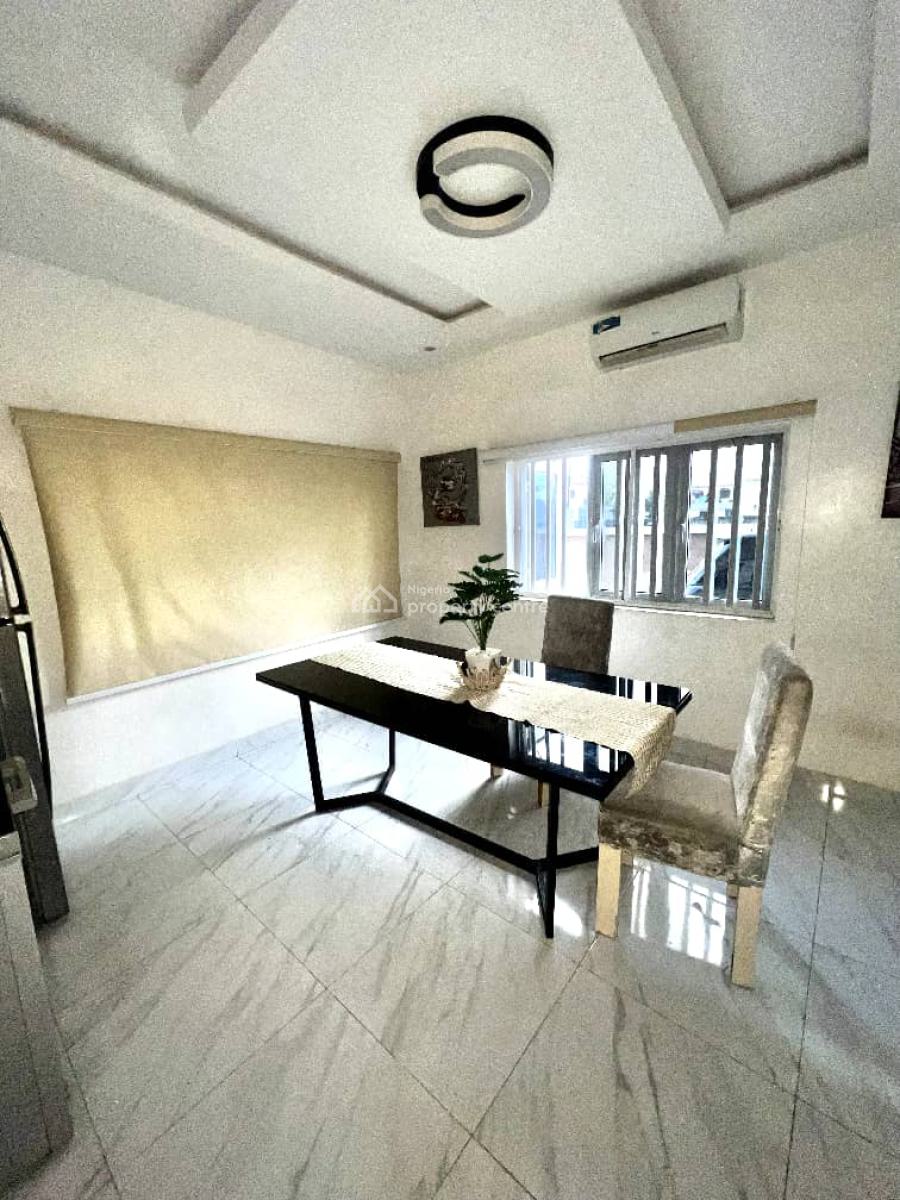 a Spacious Room in a Shared Duplex with Free Parlour, Stillwater Garden Estate, Ikate-lekki, Ikate, Lekki, Lagos, Flat / Apartment for Rent
