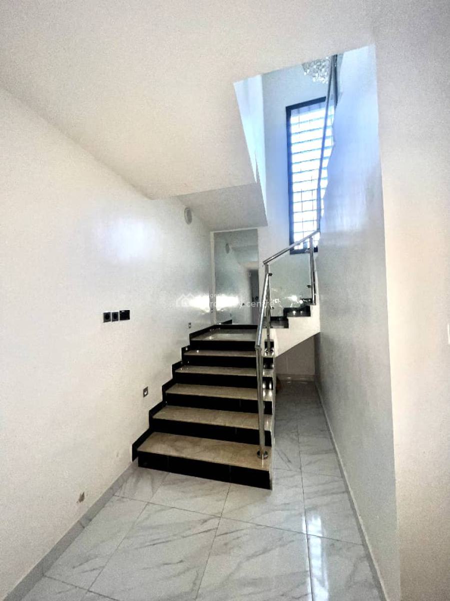 a Spacious Room in a Shared Duplex with Free Parlour, Stillwater Garden Estate, Ikate-lekki, Ikate, Lekki, Lagos, Flat / Apartment for Rent