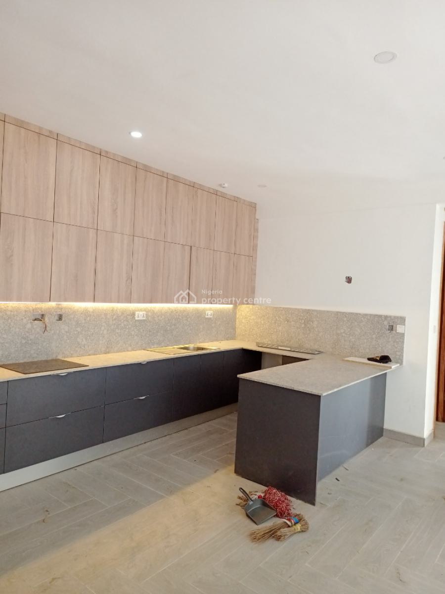 Newly Built and Luxury Finished 2 Bedroom Apartment, in an Estate at Ikate, Lekki Phase 2, Lekki, Lagos, Flat / Apartment for Sale