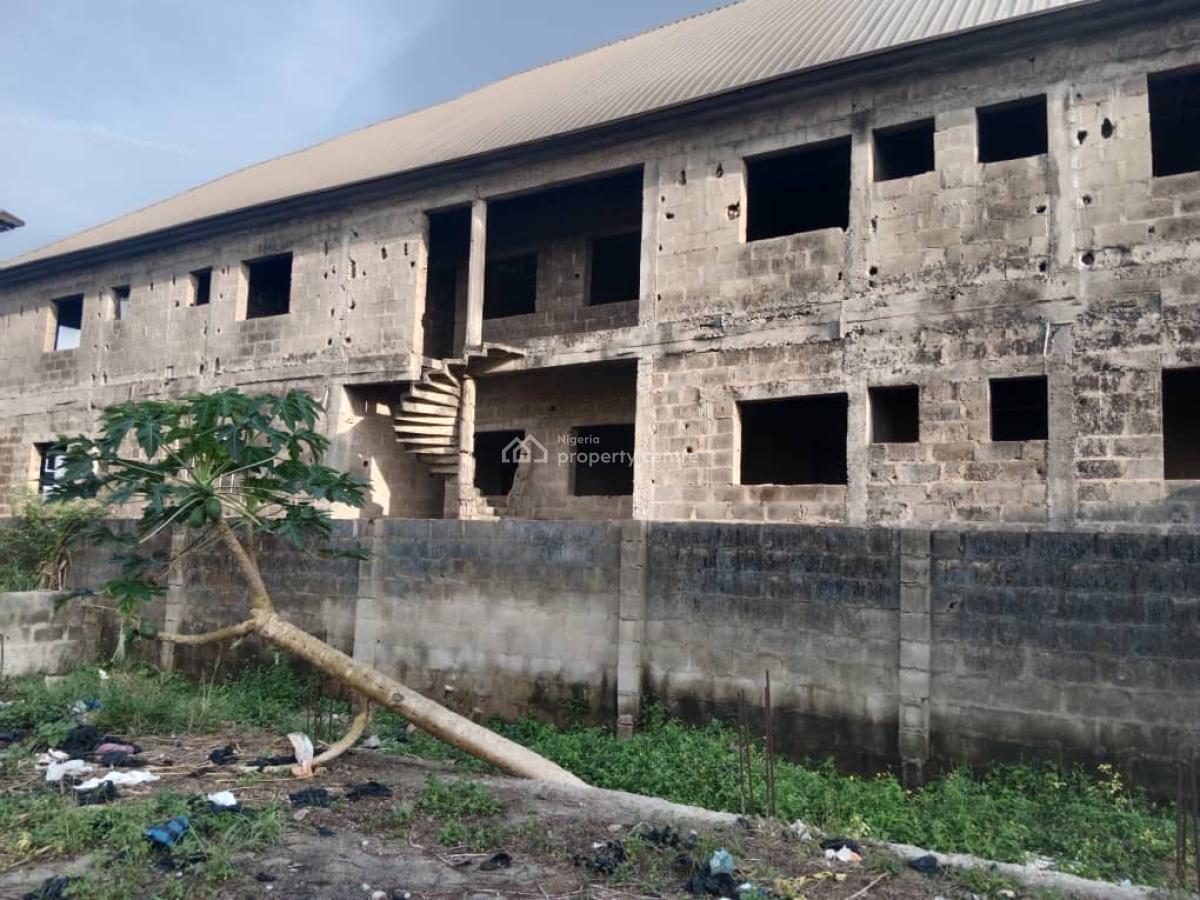 4 Bedroom Flat Apartment, Magboro Beside Deab Estate, Magboro, Ogun, Block of Flats for Sale