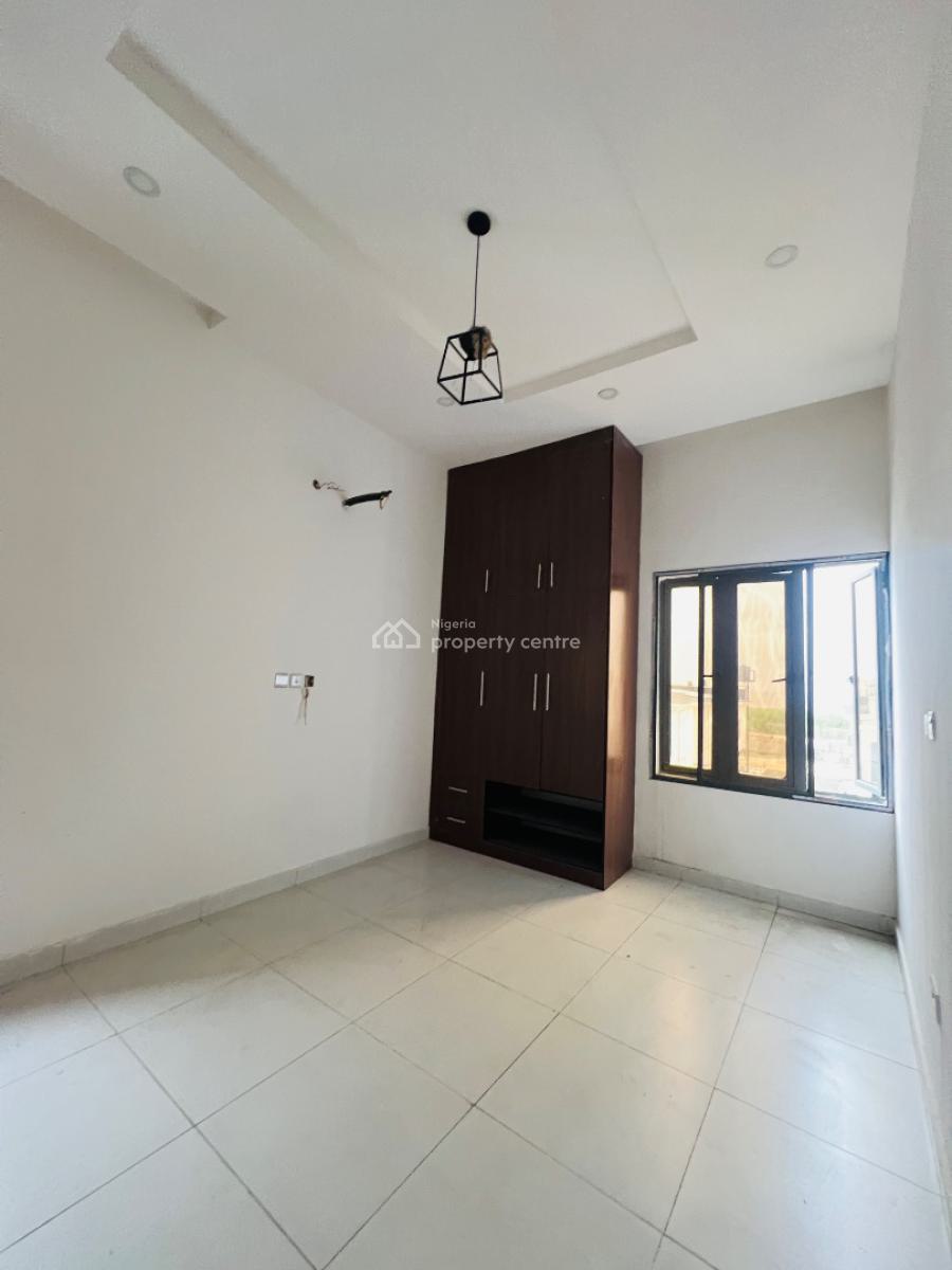 Distress 5 Bedroom Detached Duplex on Two Floors with Swimming Pool, Lekki Palm City Estate, Ajah, Lagos, Detached Duplex for Sale