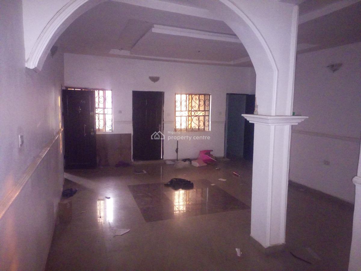 Sizable 3 Bedroom Flat, Mabushi District By Mobil Filling Station, Mabushi, Abuja, Flat / Apartment for Rent