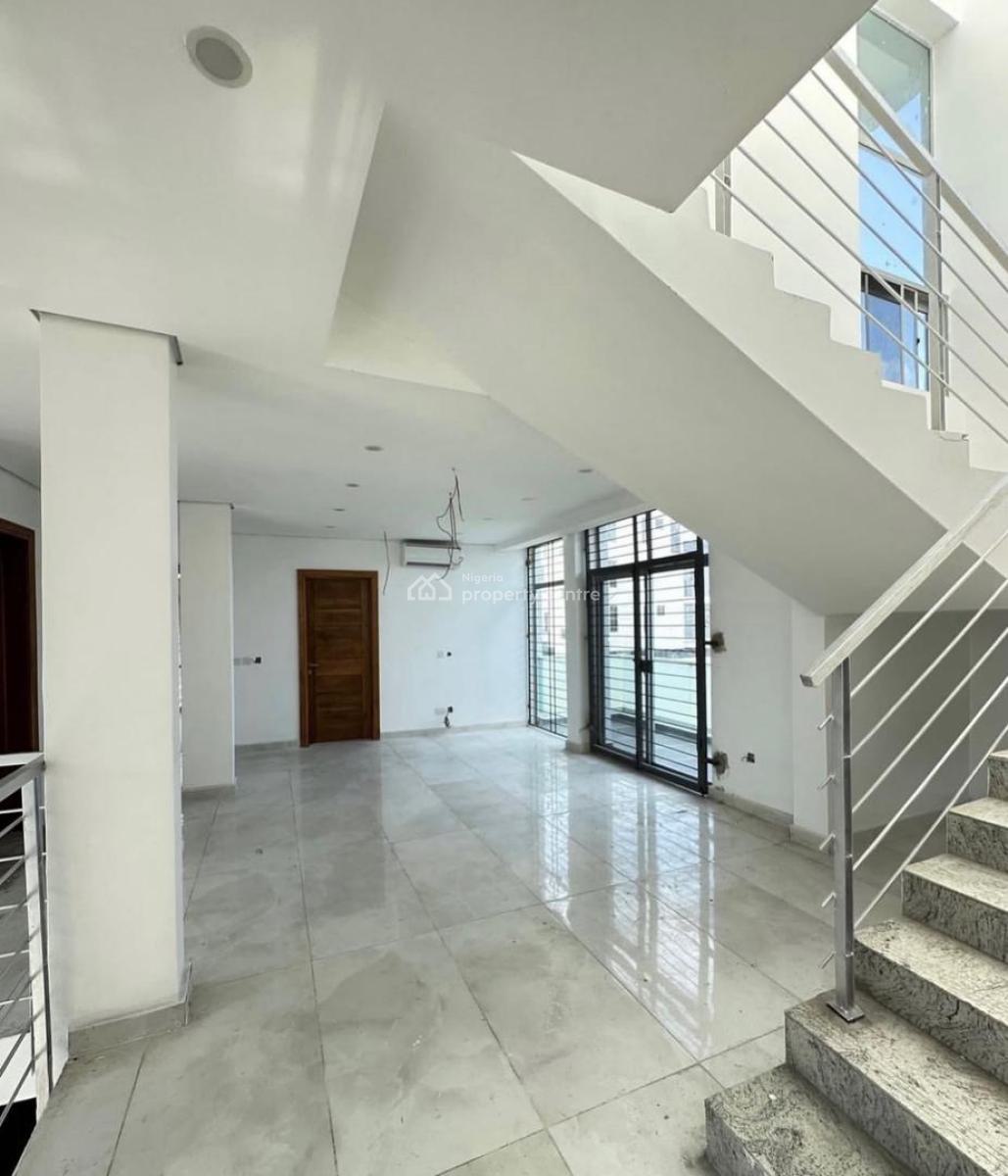 Massive 5 Bedroom Fully Detached with a Rooftop Terrace, Lekki Phase 1, Lekki, Lagos, Detached Duplex for Sale