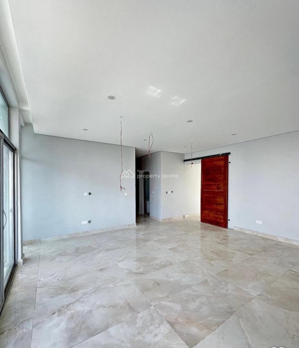 Massive 5 Bedroom Fully Detached with a Rooftop Terrace, Lekki Phase 1, Lekki, Lagos, Detached Duplex for Sale