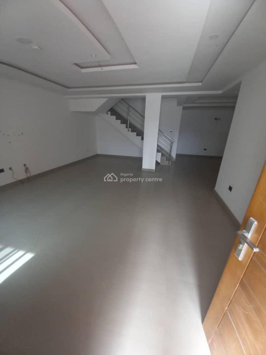 3 Bedroom Apartment  in a Secured Estate, Orchid Road, Lekki, Lagos, Flat / Apartment for Rent