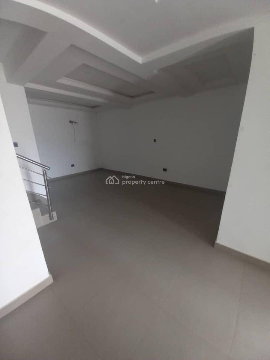 3 Bedroom Apartment  in a Secured Estate, Orchid Road, Lekki, Lagos, Flat / Apartment for Rent