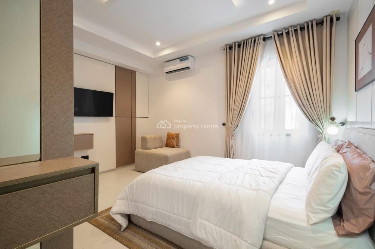 2 Bedroom Apartment with Ps 5 and Top Notch Amenities Available for Sh, Lekki Phase 1, Lekki, Lagos, Flat / Apartment Short Let