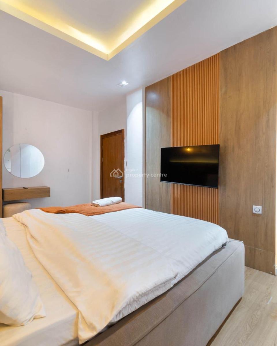 Luxurious 2 Bedroom Maisonette/ Smart Home with Ps5, Lekki Phase 1, Lekki, Lagos, Flat / Apartment Short Let