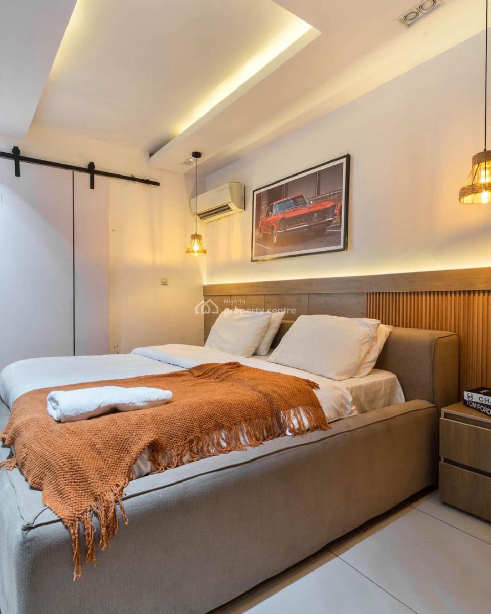 Luxurious 2 Bedroom Maisonette/ Smart Home with Ps5, Lekki Phase 1, Lekki, Lagos, Flat / Apartment Short Let