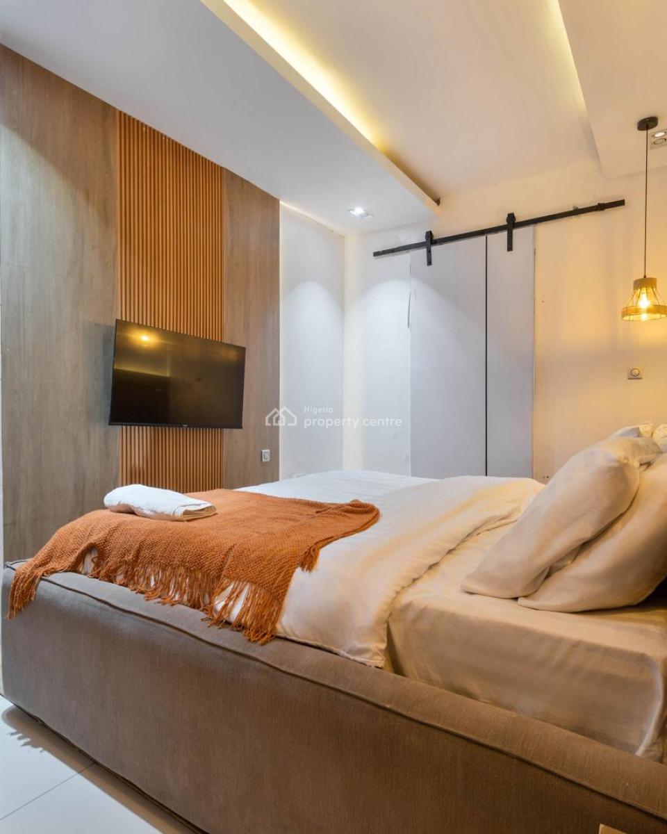 Luxurious 2 Bedroom Maisonette/ Smart Home with Ps5, Lekki Phase 1, Lekki, Lagos, Flat / Apartment Short Let