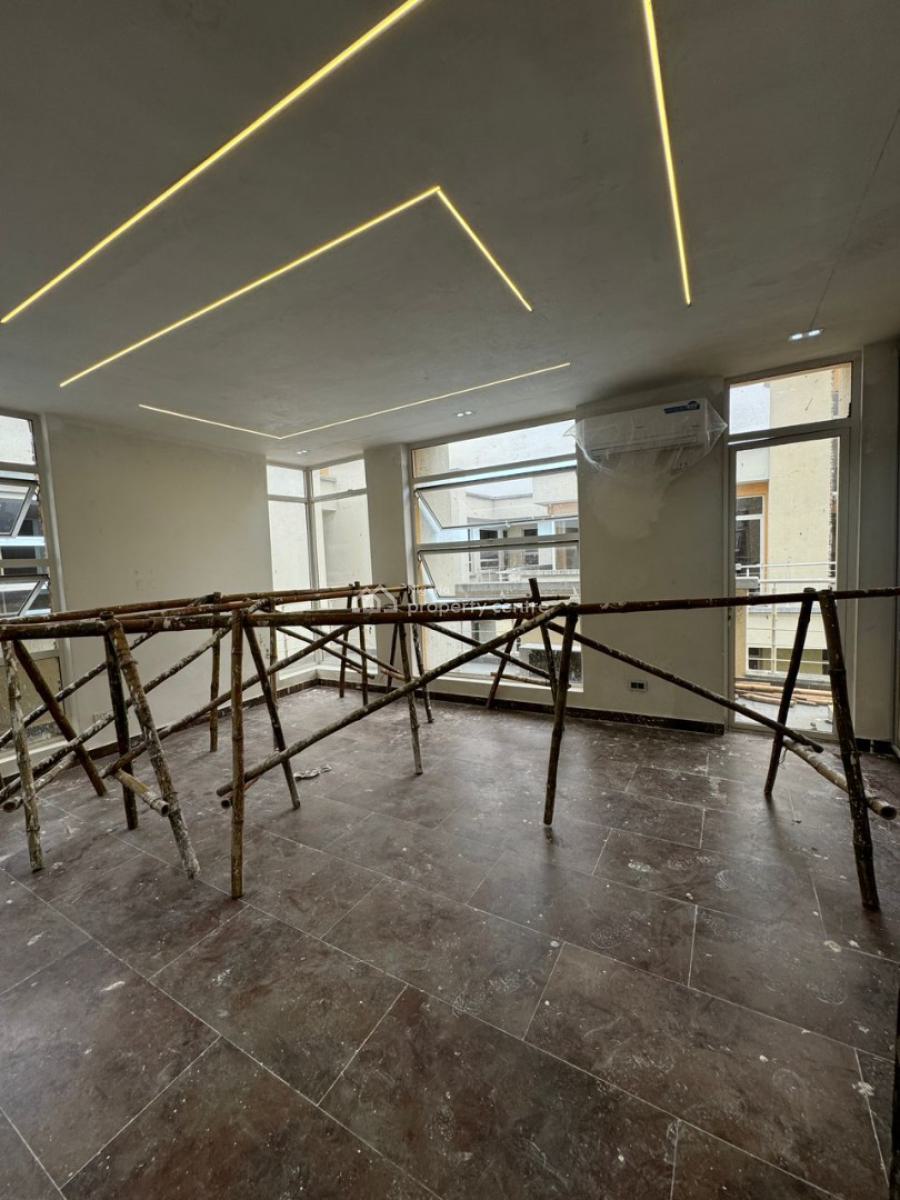 Nicely Maintained 2 Bedroom Luxurious Penthouse with Elevator Access, Banana Island, Ikoyi, Lagos, Flat / Apartment for Rent