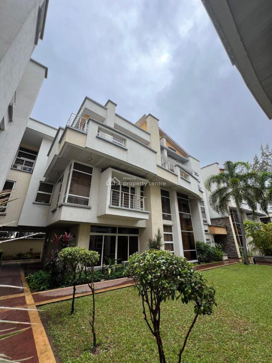 Nicely Maintained 2 Bedroom Luxurious Penthouse with Elevator Access, Banana Island, Ikoyi, Lagos, Flat / Apartment for Rent