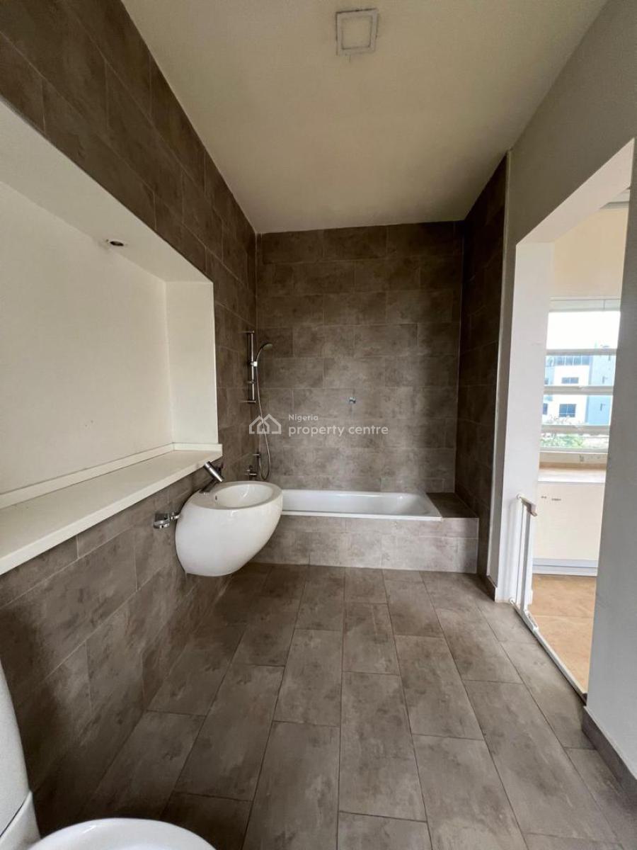 Nicely Maintained 2 Bedroom Luxurious Penthouse with Elevator Access, Banana Island, Ikoyi, Lagos, Flat / Apartment for Rent