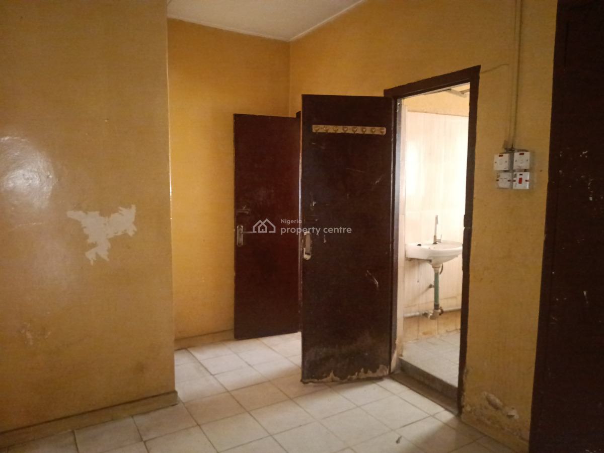 2 Bedroom Spacious Apartment Off Bode Thomas Street, Surulere, Off Bode Thomas, Surulere, Lagos, Flat / Apartment for Rent