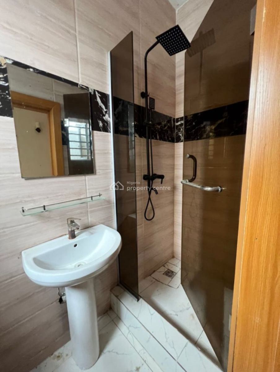 Spacious 1 Bedroom Shared Apartment, Lagos, Lekki, Lagos, House for Rent