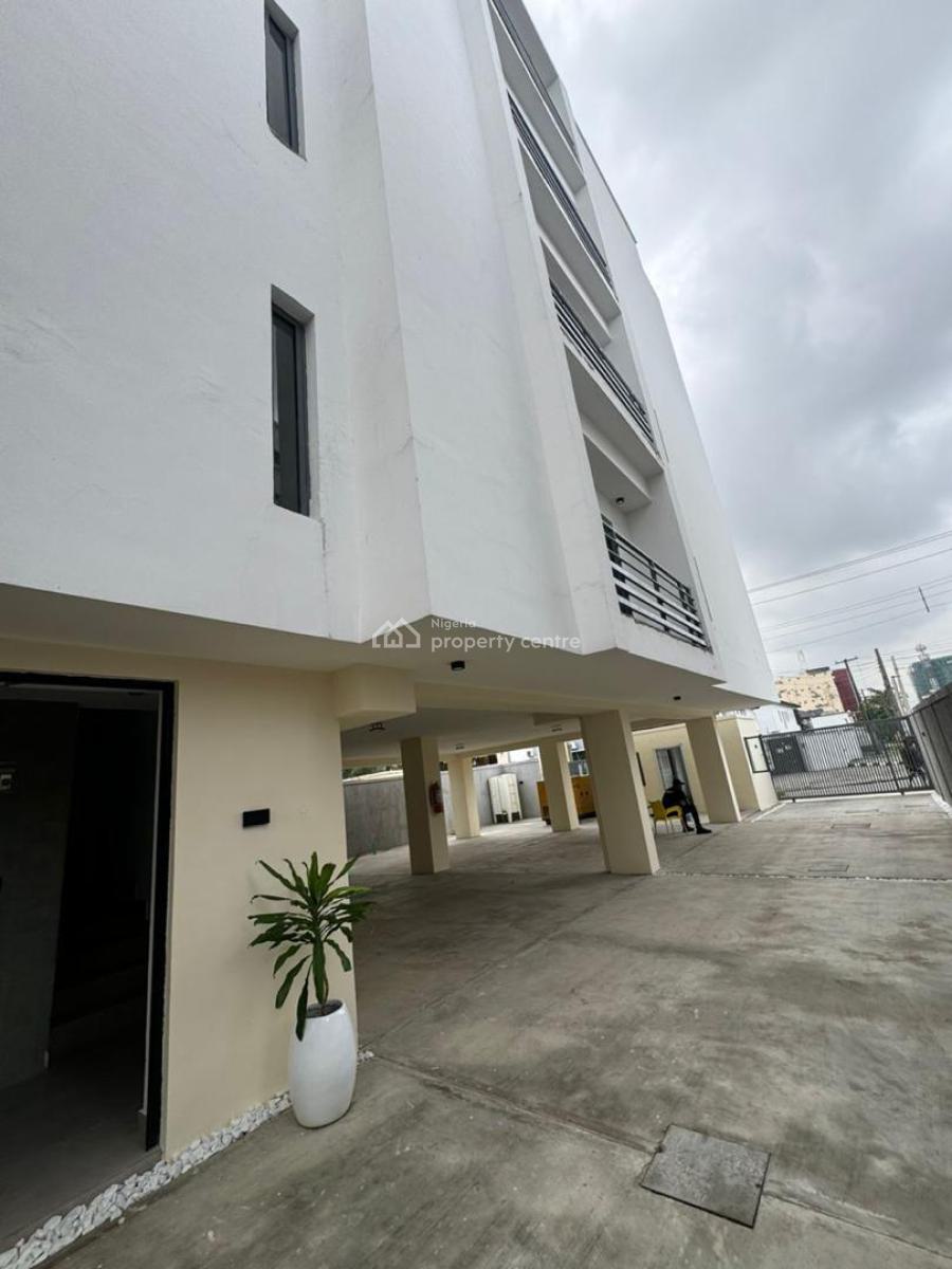 3 Bedroom Apartment with Bq, Off Durosinmi Etti, Lekki Phase 1, Lekki, Lagos, Flat / Apartment for Rent