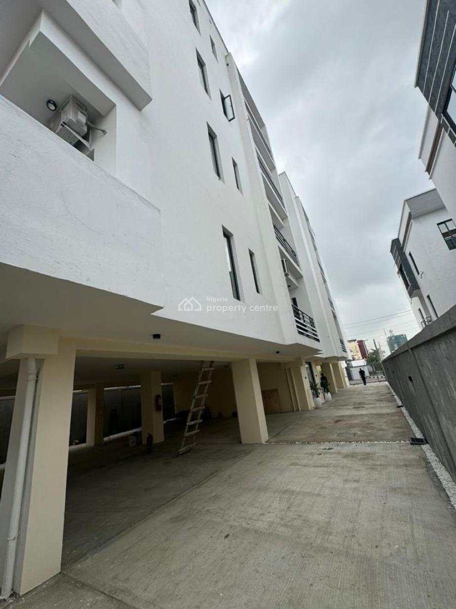 3 Bedroom Apartment with Bq, Off Durosinmi Etti, Lekki Phase 1, Lekki, Lagos, Flat / Apartment for Rent