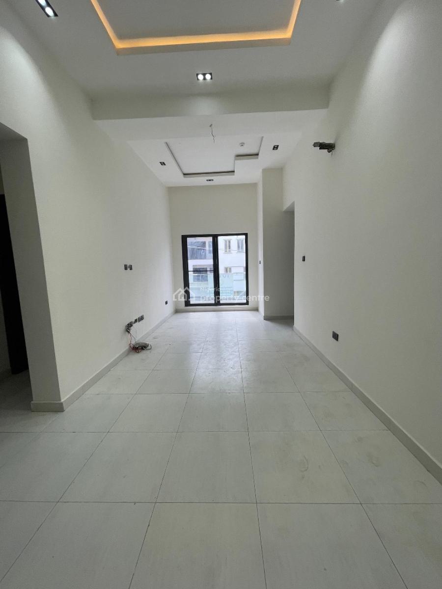 Nicely Built 2 Bedroom Apartment with Bq, Elevator & Gym, Lekki Phase 1, Lekki, Lagos, Flat / Apartment for Rent