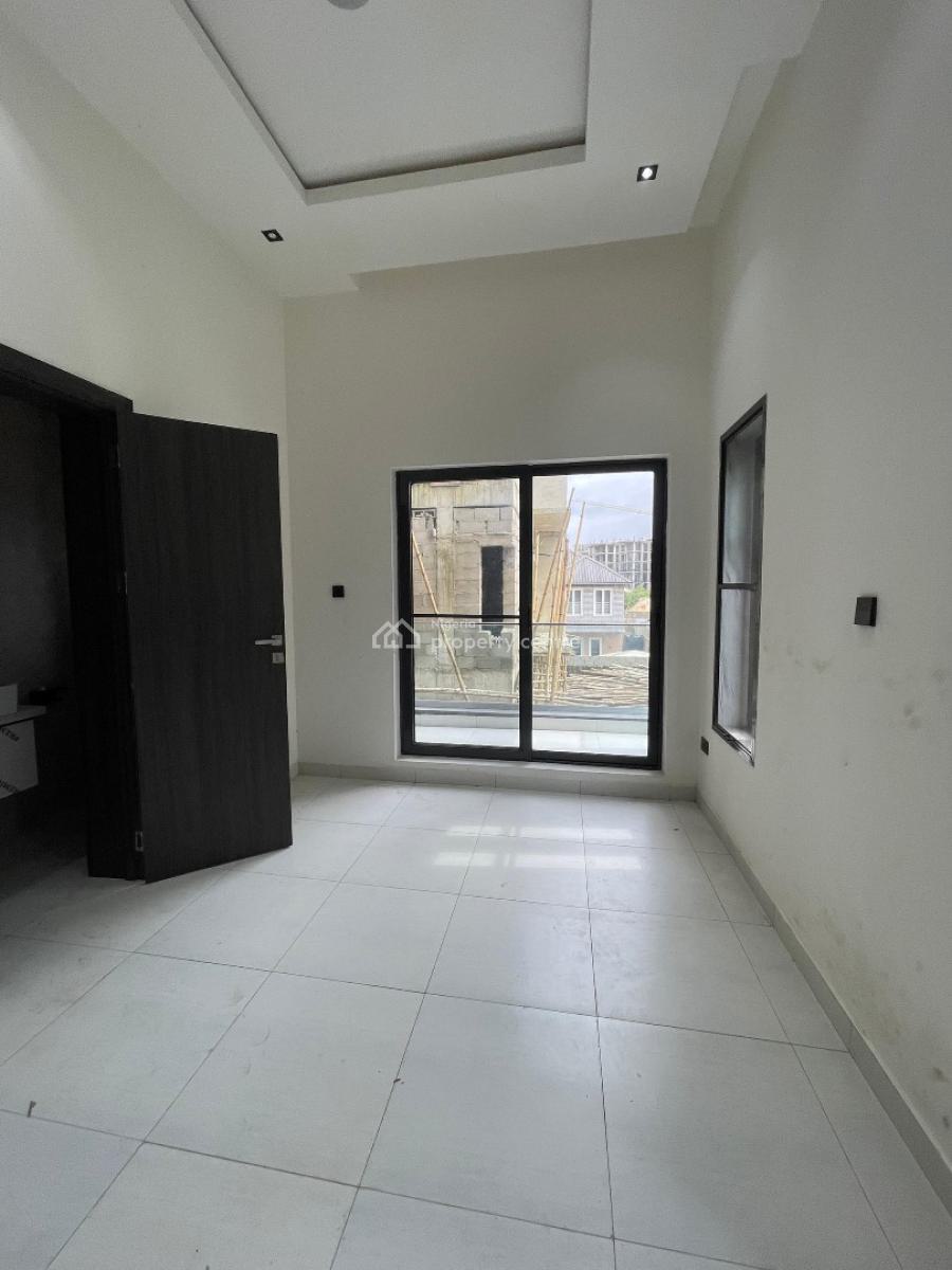 Nicely Built 2 Bedroom Apartment with Bq, Elevator & Gym, Lekki Phase 1, Lekki, Lagos, Flat / Apartment for Rent