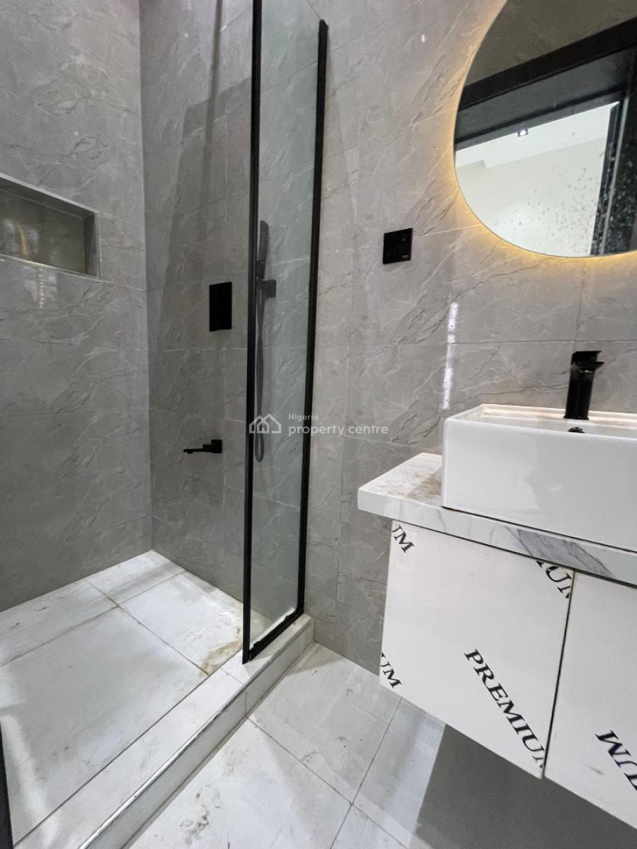 Nicely Built 2 Bedroom Apartment with Bq, Elevator & Gym, Lekki Phase 1, Lekki, Lagos, Flat / Apartment for Rent